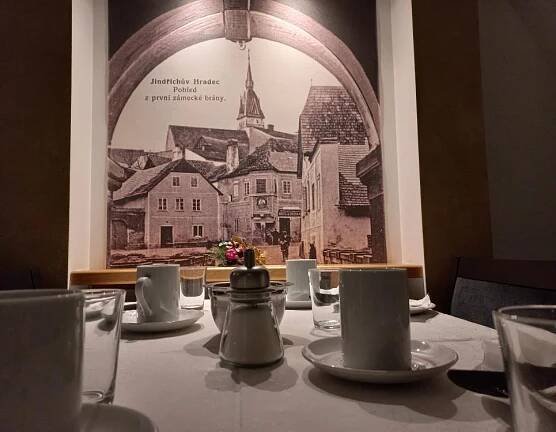 Restaurace a hotel Bílá paní s.r.o.
