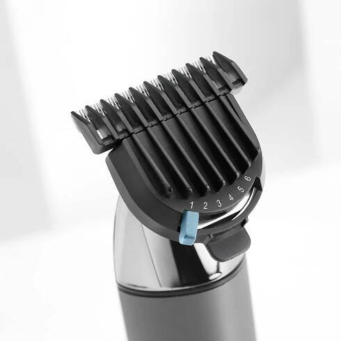 Zastřihovač vousů BaByliss T996E 
