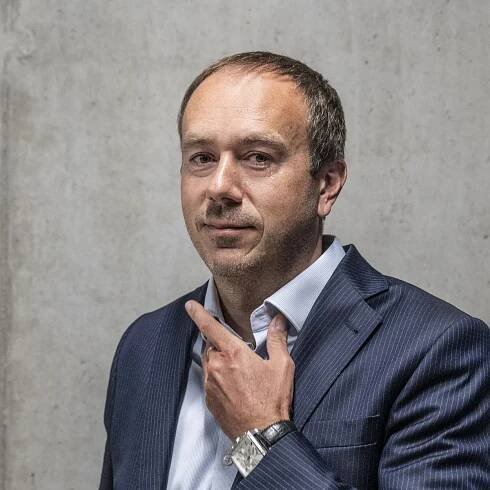 Miliardářský peloton šlape na paty Kellnerové. Do hry vstupuje i Petr Kellner mladší, říká Josef Sklenář z KPMG