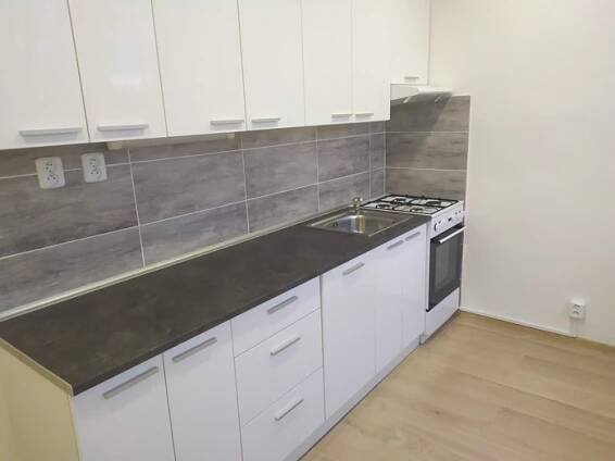 PRONAJATO - byt 3+1 v Ostravě, ul. Výškovická :: www.realitysduverou.cz