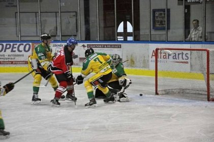 V neděli začíná krajská hokejová liga a to domácím zápasem s Třebechovicemi. Přijďte fandit!