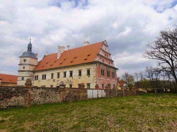 Podél řeky Úhlavy na zámek Červené poříčí - Švihov
