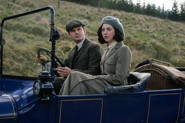 Scottish Highlands, Henry Beauchamp (Jeremy Irvine), Julia Moriston Beauchamp (Hermione Corfield)