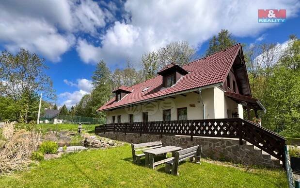 Rodinné domy, České Žleby, Stožec, 254 m²