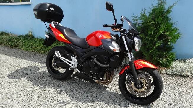 Suzuki GSR 600 Málo najeto