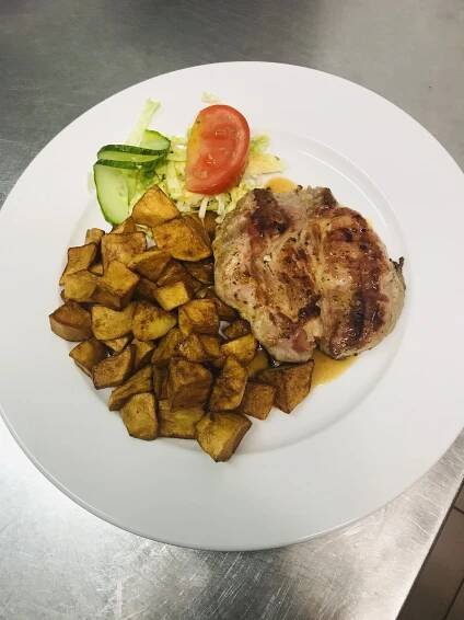 Restaurace a pivnice U Slunce - Blansko | Česká kuchyně blízko mě | Zamluvit nyní