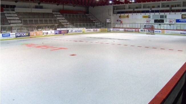 Na zimním stadionu v Edenu se o víkendu uskuteční hokejbalový turnaj krajů