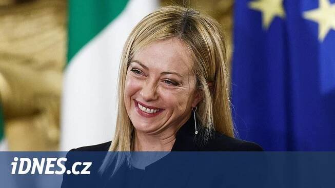 Meloniová složila přísahu, je první ženou v čele italského kabinetu - iDNES.cz