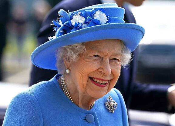 Queen Elizabeth 'Under Medical Supervision' as Doctors Are 'Concerned for Her Health,' Palace Says