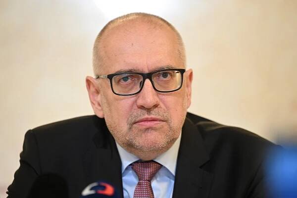 Za vládu pojede na sraz sudetských Němců ministr školství Bek, potvrdila mluvčí