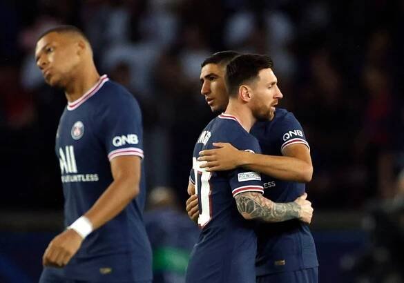 Golová smršť v Lize mistrů. Messi spasil Paris Saint Germain, Ajax má třetí výhru