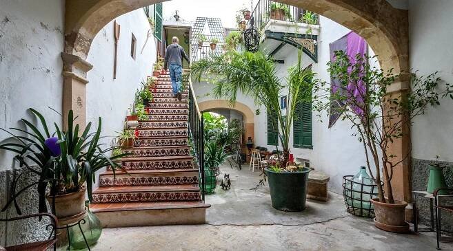 Patio at the Hostal Pons