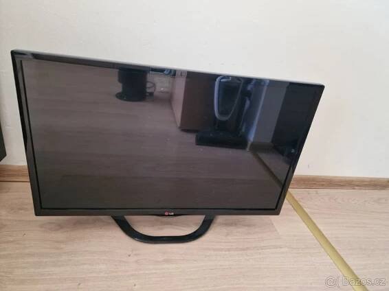 PRODÁNO Televize LG s internetem  82cm