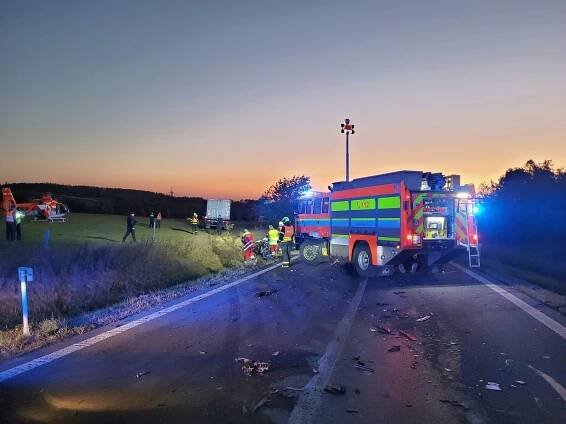 Tragédie u Horního Benešova. Po nehodě zemřel řidič osobního auta