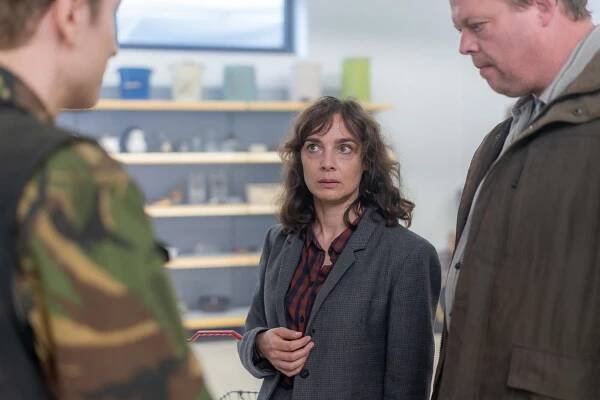 Maja Schöne - Helgoland 513 - Ein deutscher Held - Z filmu