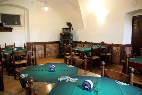Zámecká restaurace Rebešovice Rajhrad | Apetee