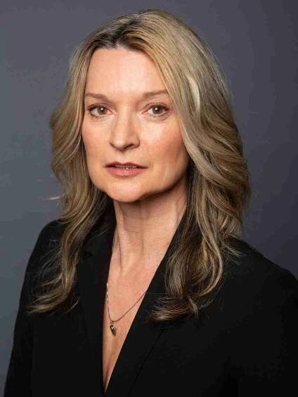 Doctor/Lawyer Headshots | Andrea Powell