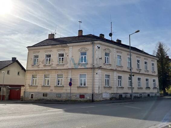 Prodej bytu o výměře 80 m2, dispozici 2+1 v Českých Velenicích, ulice Komenského 287 - vicek-reality.cz
