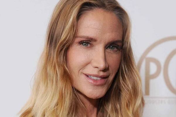 25-intriguing-facts-about-kelly-lynch