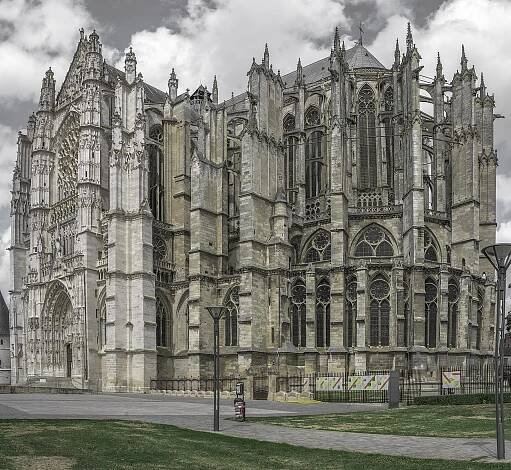 File:Catedral de Beauvais exterior.jpg