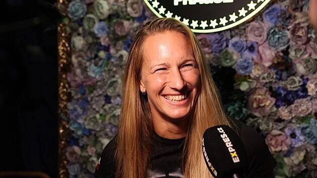 MMA zápasnice Jindrová před bitvou v Londýně: Miliony neřeší, co jí slíbil Limberský? - Expres.cz
