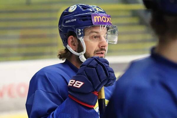 Martin Zaťovič na tréninku HC Zubr Přerov před obnovenou premiérou.