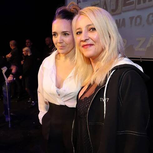 Pikantní „Tajemství“ Lucie Vondráčkové: Konečně vytáhla podprsenku! Co nosila dřív?