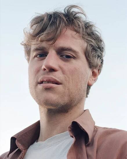 Johnny Flynn se představí v roli Luciuse Malfoye