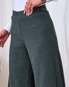 Royalfashion Tmavě zelené dámské široké žebrované kalhoty