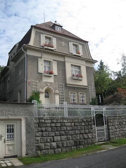 Soubor:V Nivách 23, Jablonec nad Nisou.JPG – Wikipedie