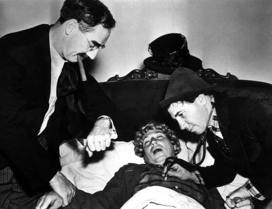 ROOM SERVICE, Groucho Marx, Harpo Marx, Chico Marx, 1938