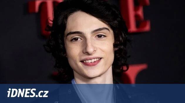 Ve 13 letech mě pronásledovali starší muži, říká hvězda Stranger Things - iDNES.cz