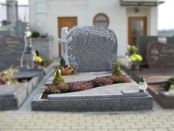 Galerie - Žula, mramor - Kamenictví GRANMAR - pomníky, hroby, náhrobky, dlažby, schody, parapety, kuchyňské a umyvadlové