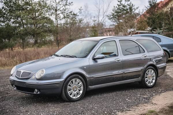 Lancia Lybra – Yaroslav Bozhdynsky's Personal Website