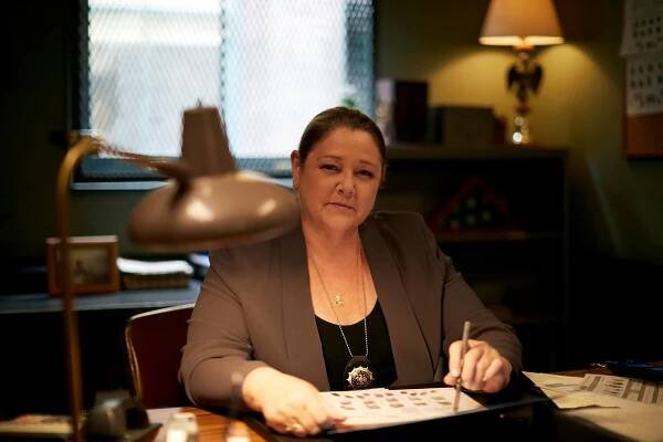 Zákon a pořádek - Camouflage - Z filmu - Camryn Manheim