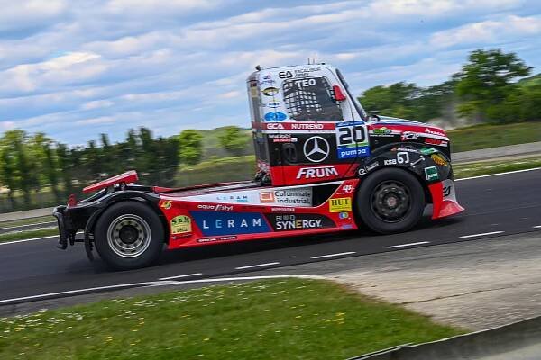 Téo Calvet #20 | Pilote camion Buggyra Racing