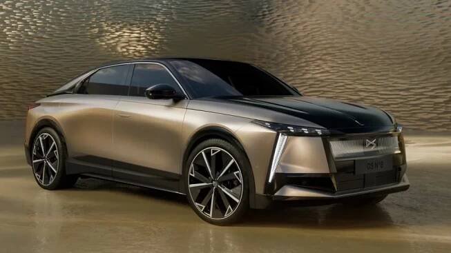Z automobilky DS se má stát konkurent pro Rolls-Royce. Nebude to ale hned, tvrdí šéfdesignér