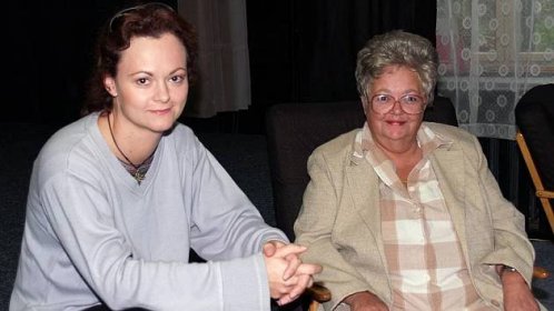 Lucie Matoušková se s maminkou Danou Hlaváčovou i tetou Janou potkala na jevišti