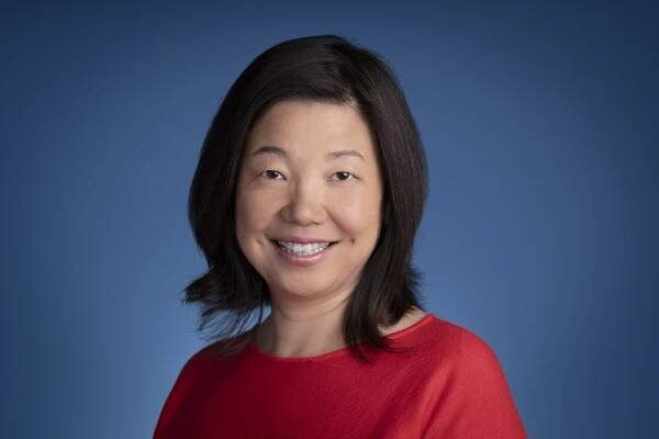 Amanda Zhang headshot