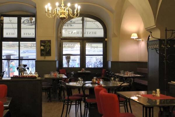 Foto: Vyzkoušeli jsme restaurace, které dělají ostudu Praze. Podívejte se, jak šidí turisty