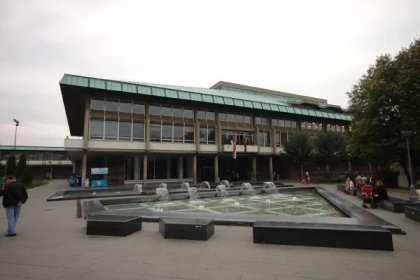 Soubor:Bělehrad, národní knihovna.jpg – Wikipedie