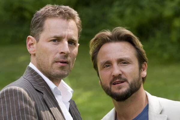 Summerovi - Z filmu - Mikael Birkkjær, Lars Ranthe