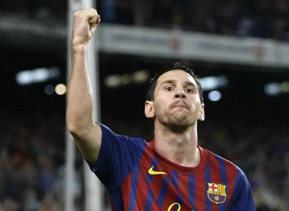 Messi, Xavi nebo ”Tři v jednom”. Podívejte se na největší hvězdy FC Barcelona | Hospodářské noviny (HN.cz)