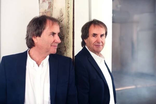 Chris de Burgh - Booking Stars Ltd. // Booking Agent Info & Pricing // Artists Booking Agency