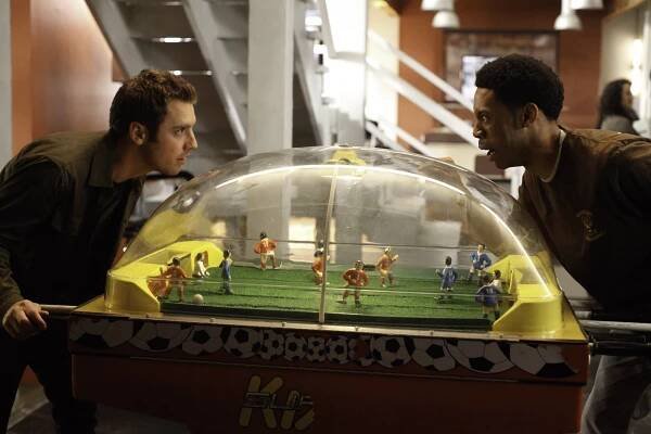 Breaking In - The Blind Sided - Z filmu - Bret Harrison, Alphonso McAuley