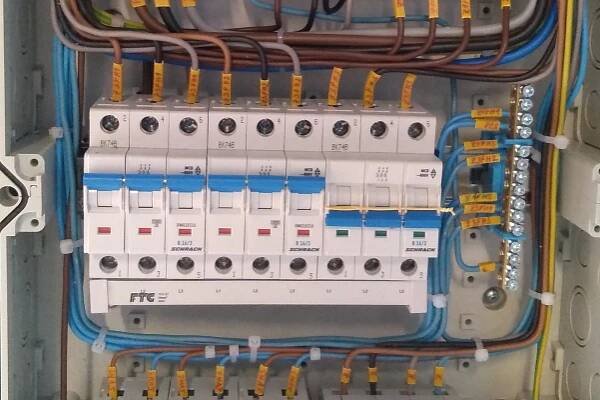 Elektroinstalace Vlastimil Kyral foto 1