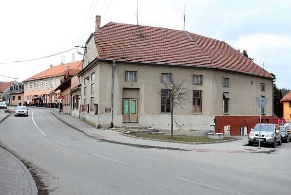 Stará sokolovna v Soběšicích zmizí. Nahradí ji náves