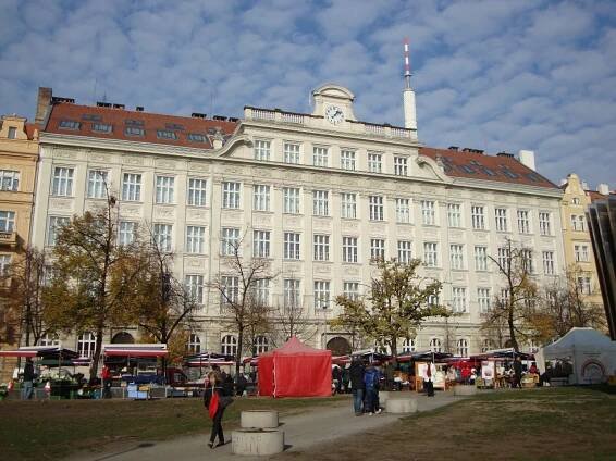 Základní škola, Náměstí Jiřího z Poděbrad, Praha 3 - Passive Concept s.r.o.