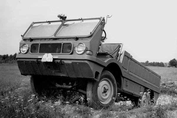 Zapomenuté škodovky: Poštovní tříkolka, teréňák i miniauto! Věděli jste, že jeden z málo známých modelů si zahrál i ve filmu Kdyby tisíc klarinetů?