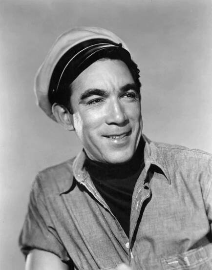 Soubor:Anthony Quinn signed.JPG